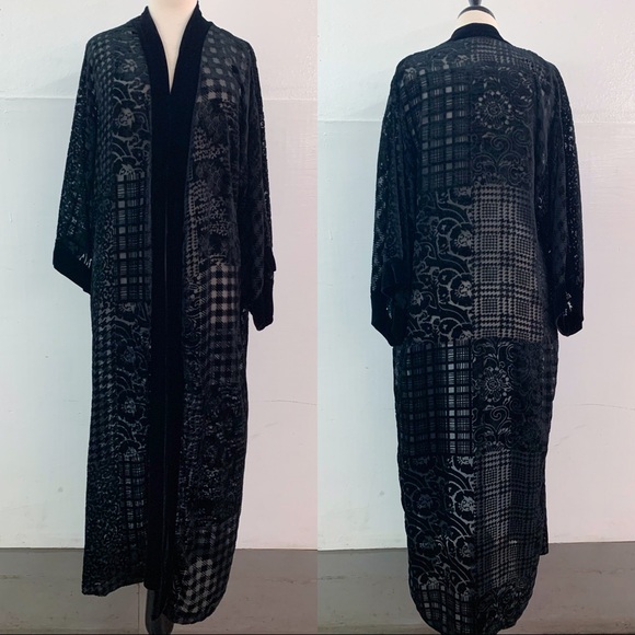 Victoria's Secret Other - Victoria's Secret velvet patchwork silk blend robe
